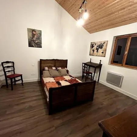 בקתה Chez Mamie LʼIsle-Jourdain